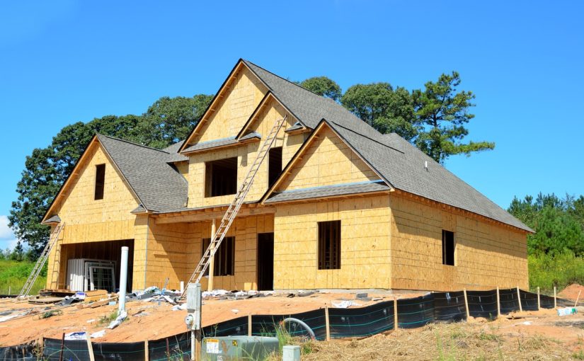 Stosownie z bieżącymi regulaminami nowo konstruowane domy muszą być gospodarcze.